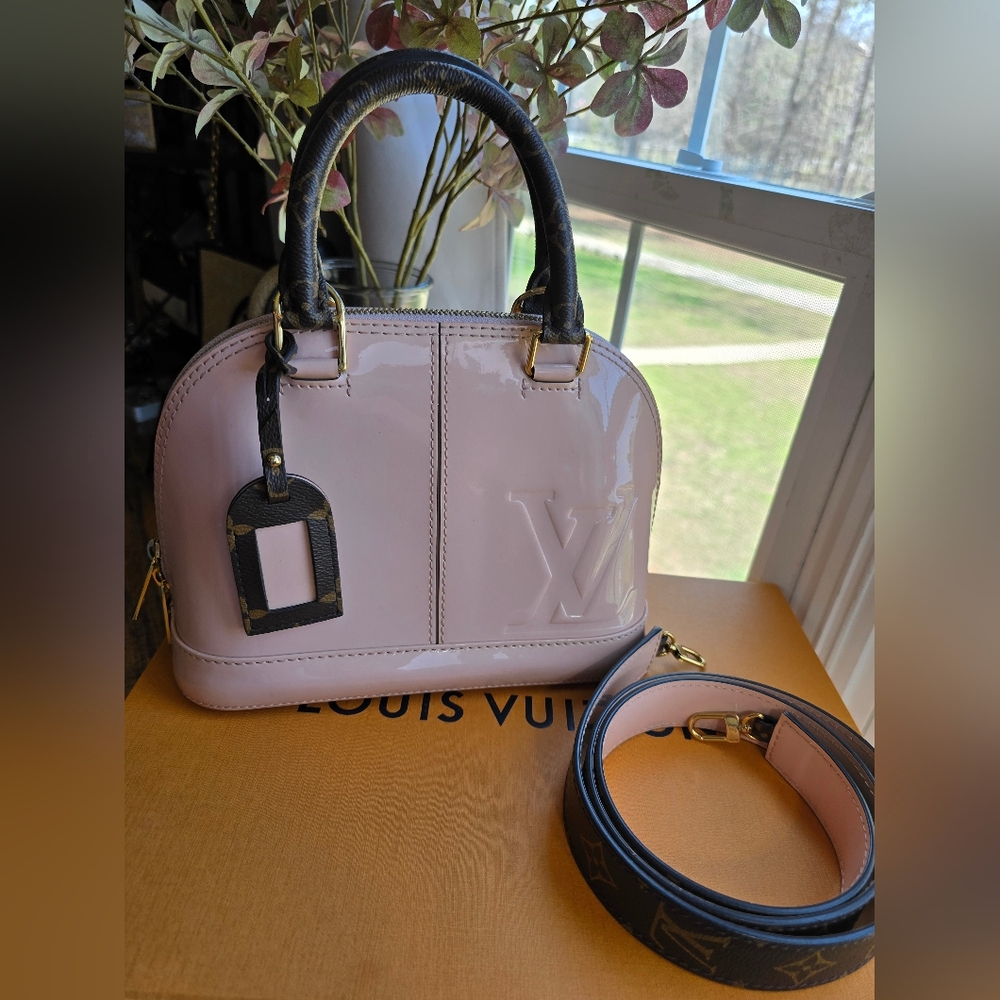 ‼️SOLD‼️EUC Louis Vuitton Alma BB in Rose Ballerine- Full Inclusion